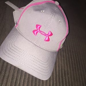 Under armor cap